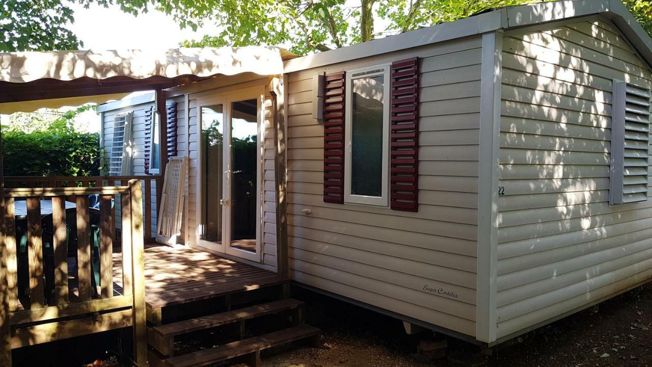 Camping Le Pigeonnier Saint-Crépin-et-Carlucet Zewnętrze zdjęcie