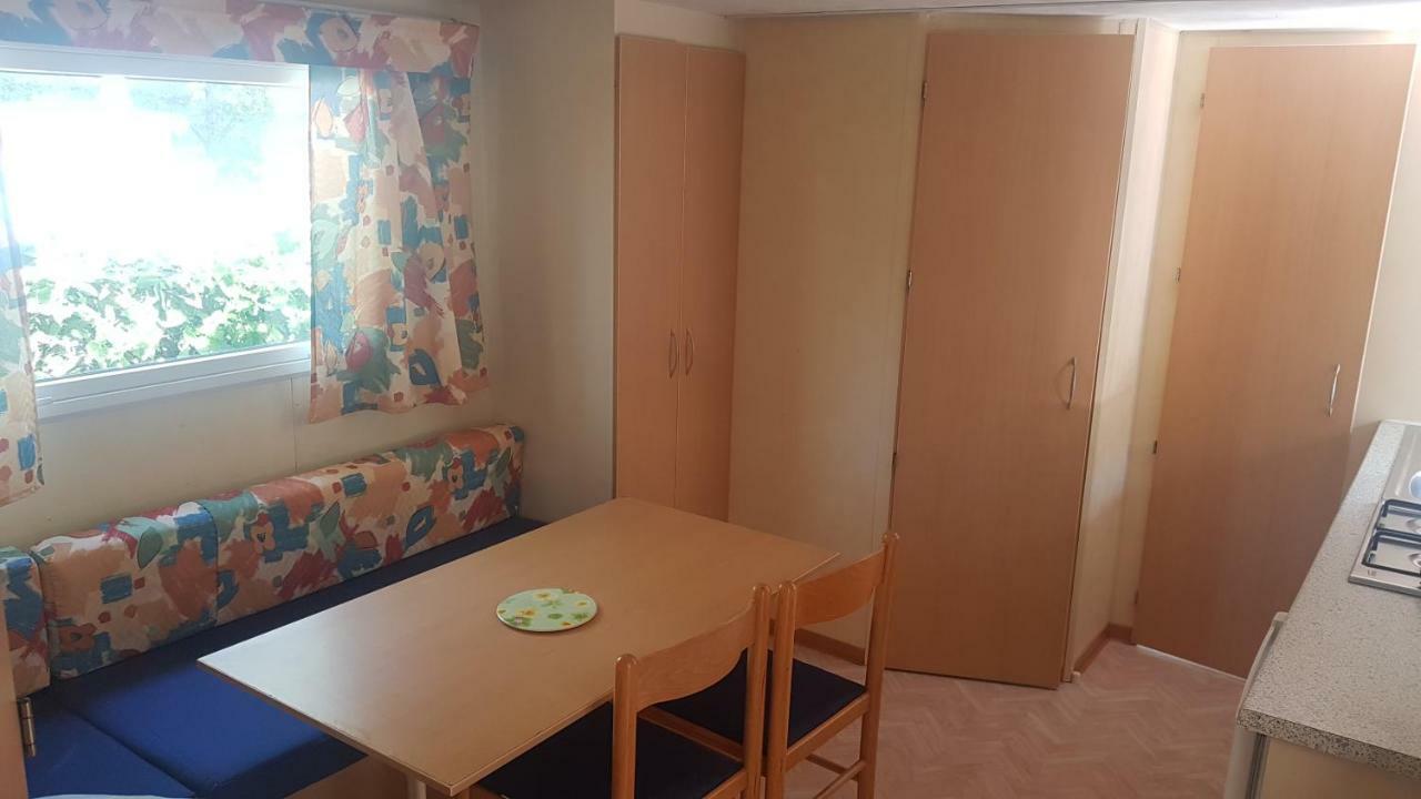 Camping Le Pigeonnier Saint-Crépin-et-Carlucet Zewnętrze zdjęcie
